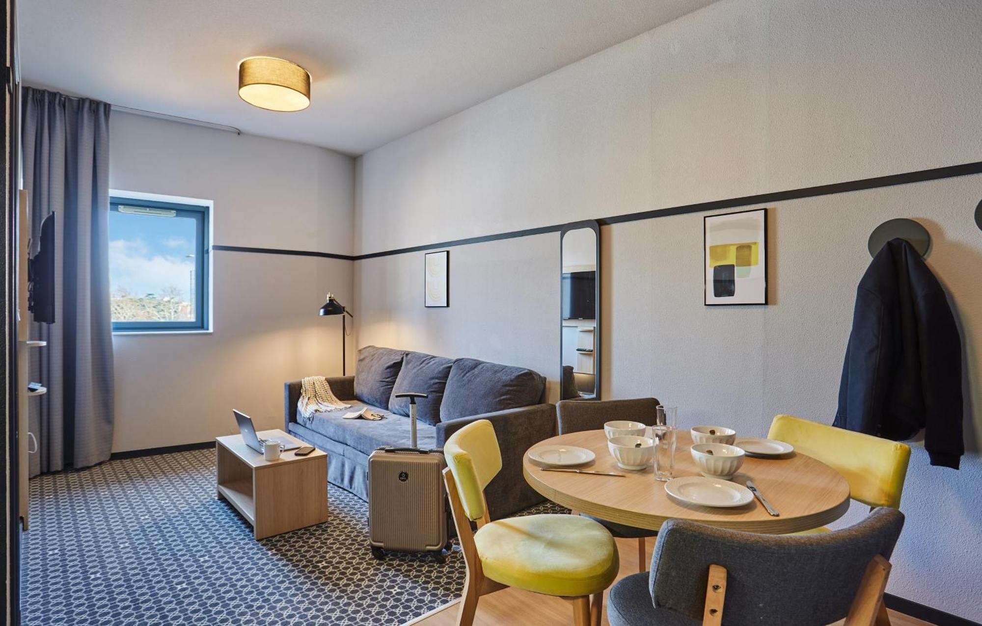 Appart'Hotel Odalys City - Bioparc Lyon Est Exterior foto