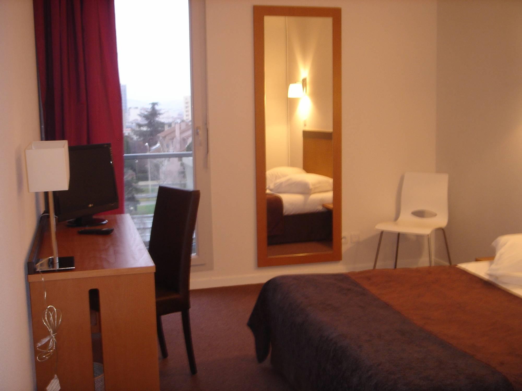 Appart'Hotel Odalys City - Bioparc Lyon Est Cameră foto