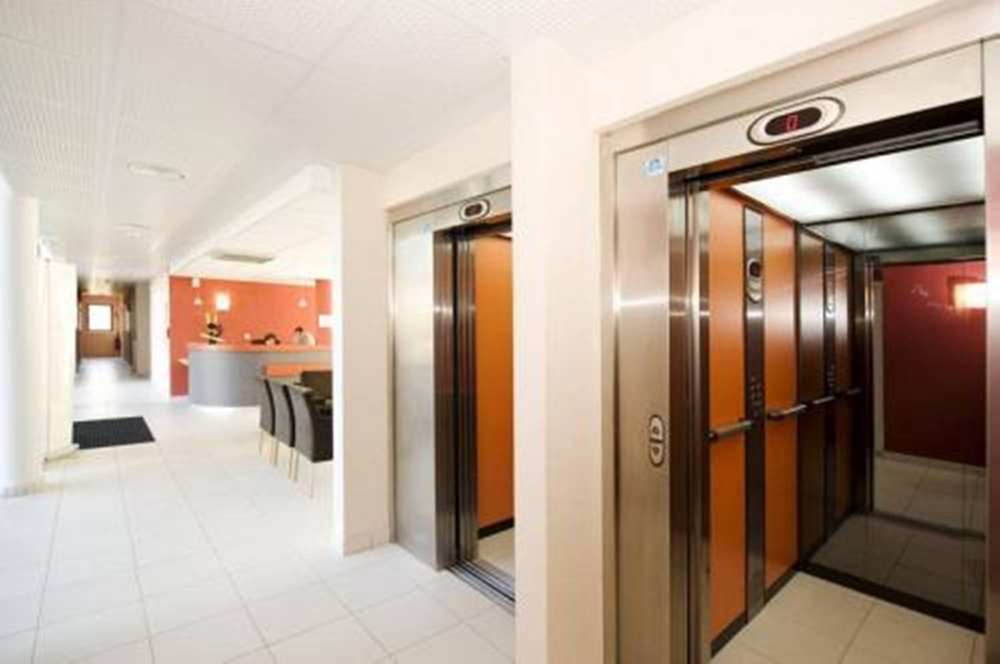 Appart'Hotel Odalys City - Bioparc Lyon Est Interior foto