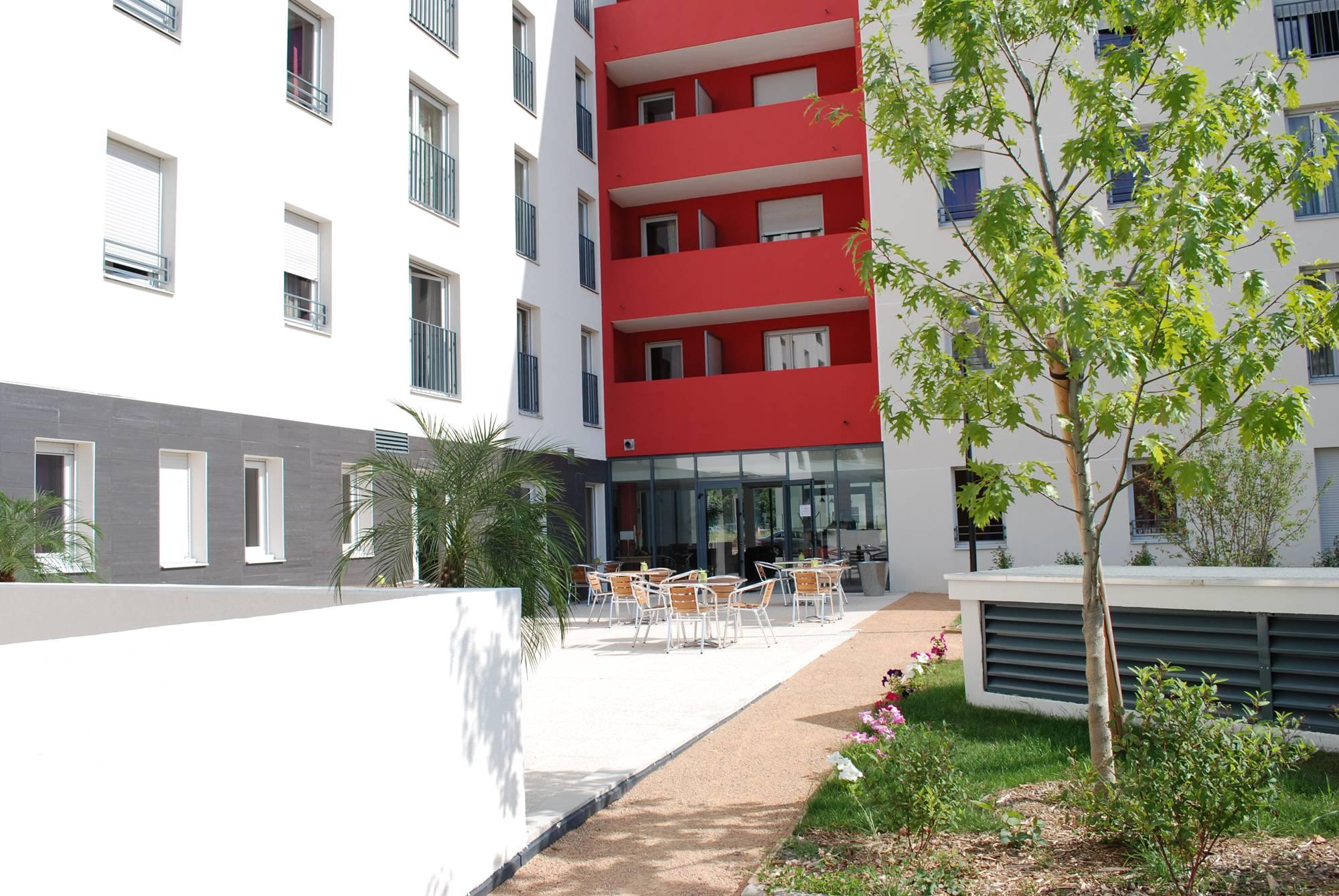 Appart'Hotel Odalys City - Bioparc Lyon Est Exterior foto